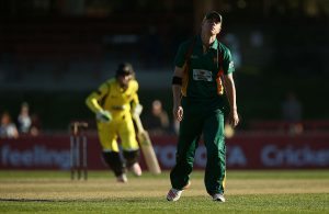 SYDNEY, AUSTRALIA - OCTOBER 15: Xavier Doherty of the Tigers looks dejected as he watches a Warriors boundary during the Matador BBQs One Day Cup match between Tasmania and Western Australia at North Sydney Oval on October 15, 2016 in Sydney, Australia. (Photo by Mark Metcalfe/Getty Images)